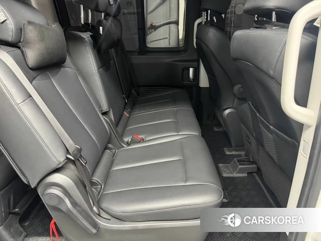 Hyundai Staria 2024 Белый из Кореи, фото 3