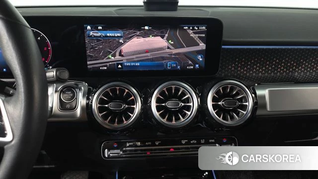 Mercedes-Benz GLB-Class X247 2024 Белый из Кореи, фото 3