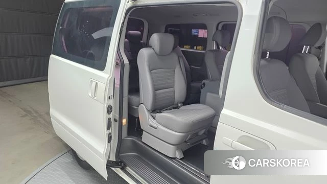 Hyundai The New Grand Starex 2018 Белый из Кореи, фото 3
