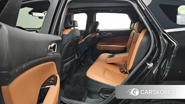 Kia Sportage 5th Generation Hybrid 2023 Черный из Кореи, фото 3