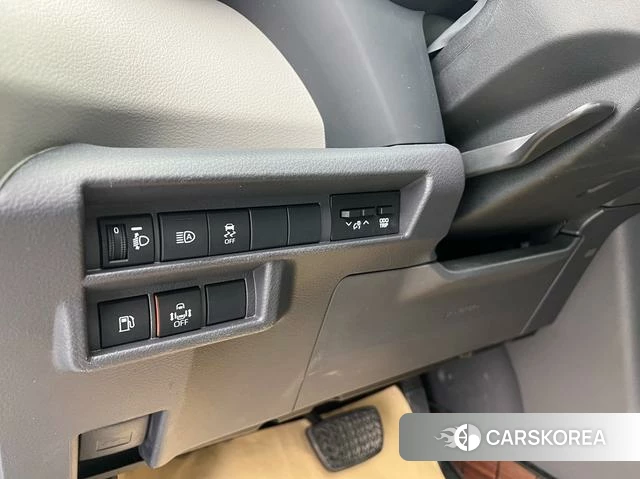 Toyota Granvia 2024 Белый из Китая, фото 3