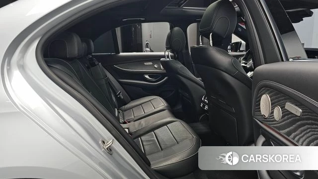 Mercedes-Benz E-Class W213 2022 Серебряный из Кореи, фото 3