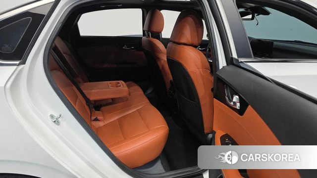 Kia The New K3 2nd generation 2021 Белый из Кореи, фото 3