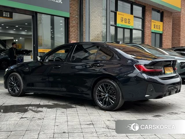BMW 3 series 2023 Черный из Китая, фото 3