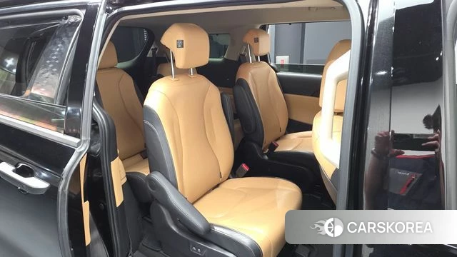 Kia Carnival 4th generation 2023 Черный из Кореи, фото 3