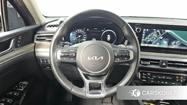Kia K5 3rd generation 2023 Черный из Кореи, фото 3