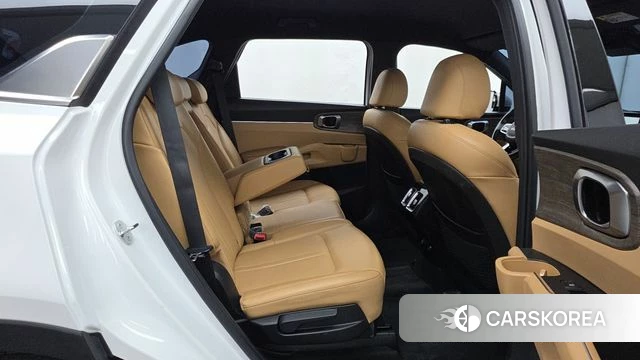 Kia Sorento 4th Generation 2023 Белый из Кореи, фото 3