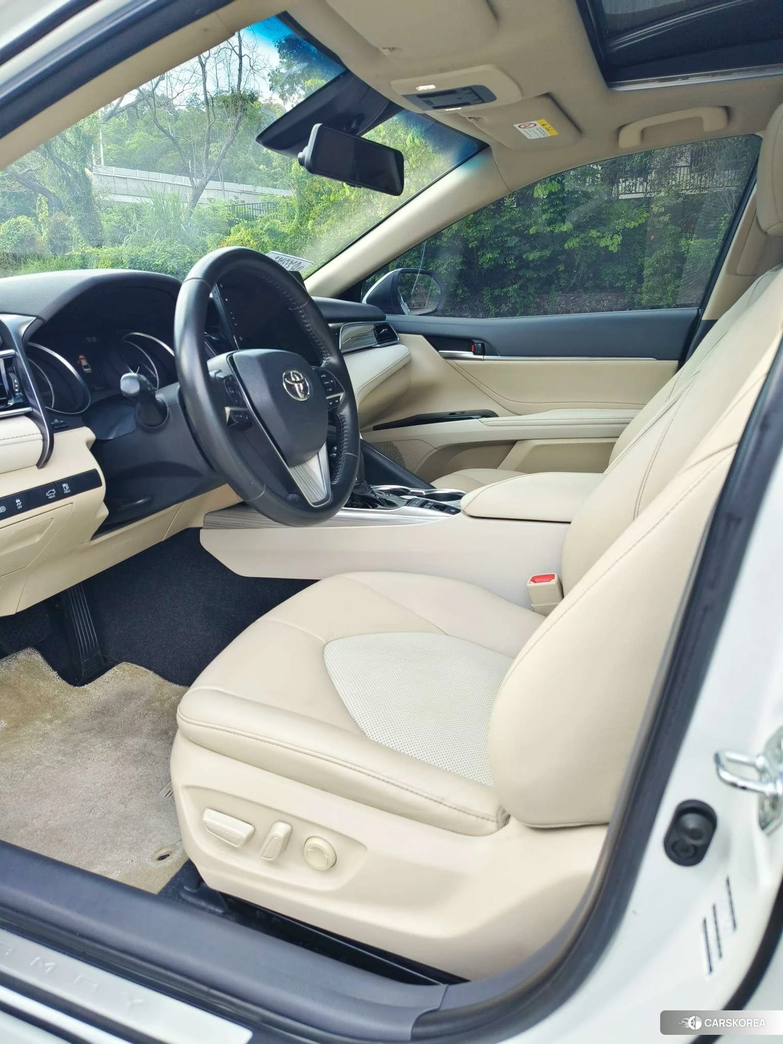 Toyota Camry 2020 Белый из Китая, фото 3