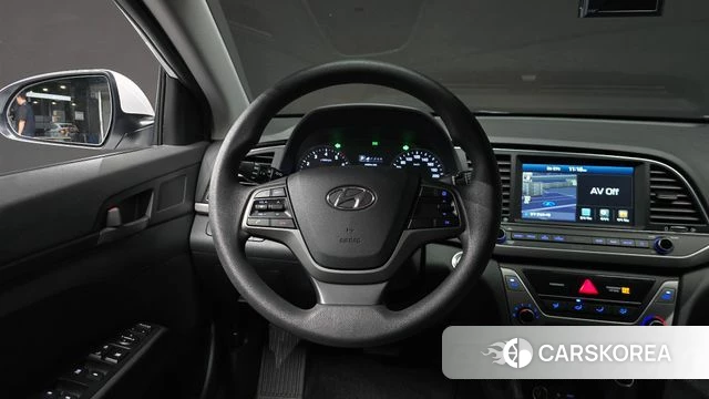 Hyundai Avante AD 2018 Белый из Кореи, фото 3