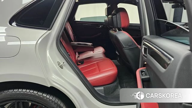 Porsche Macan 2023 Серебристо-серый из Кореи, фото 3