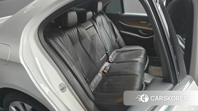 Mercedes-Benz E-Class W213 2018 Белый из Кореи, фото 3