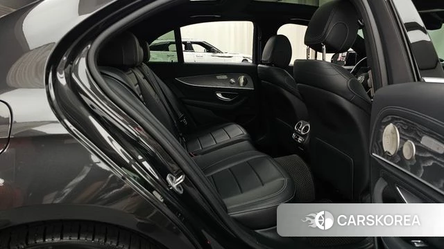 Mercedes-Benz E-Class W213 2021 Черный из Кореи, фото 3
