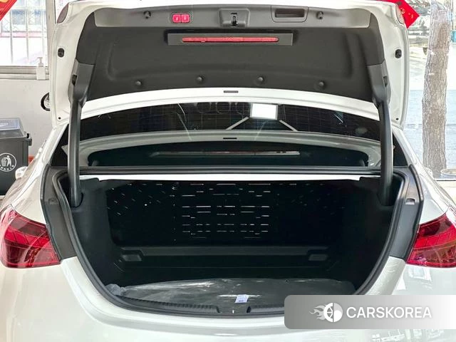 Mercedes-Benz C-class 2024 Белый из Китая, фото 3