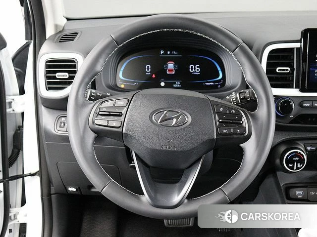 Hyundai Venue 2026 Белый двухцветный из Кореи, фото 3