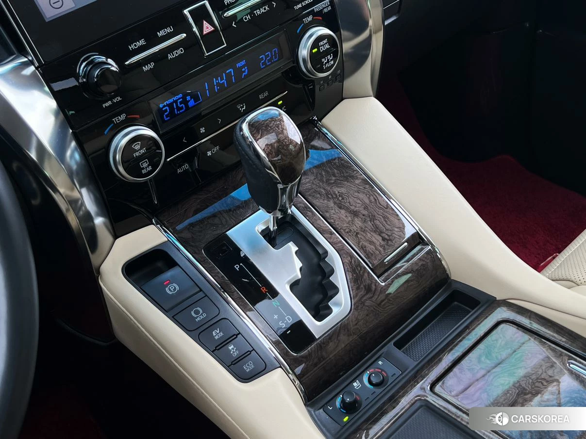 Toyota Alphard 2020 Белый из Китая, фото 3