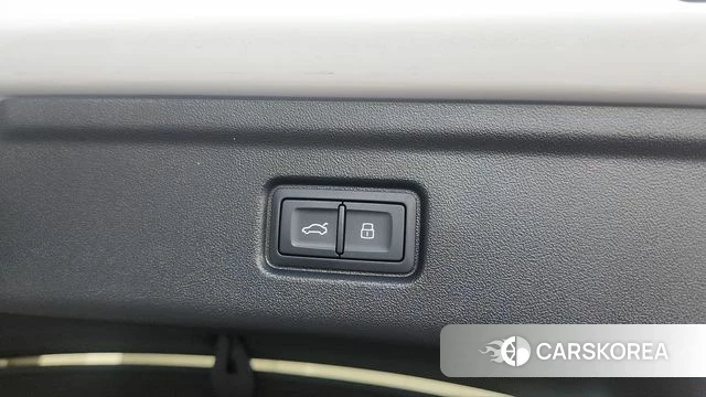 Audi A6 e-Tron 2025 Белый из Кореи, фото 3