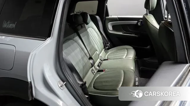 Mini Cooper Countryman 2023 Цвет галактики из Кореи, фото 3