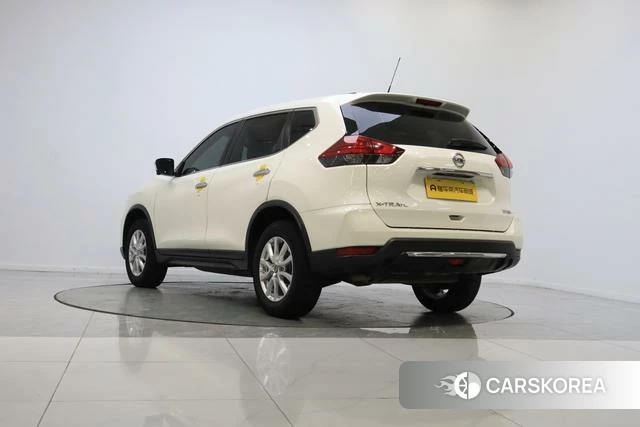 Nissan X-Trail 2022 Белый из Китая, фото 3