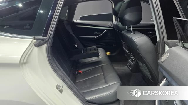 BMW 3 Series GT (F34) 2018 Белый из Кореи, фото 3