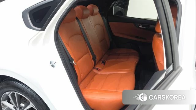 Kia The New K3 2nd generation 2024 Белый из Кореи, фото 3