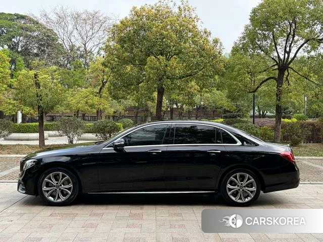 Mercedes-Benz E-Class 2020 Черный из Китая, фото 3