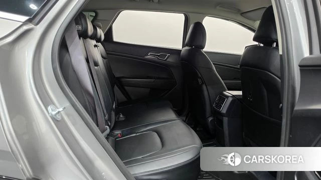 Kia Sportage 5th Generation 2024 Серебристо-серый из Кореи, фото 3