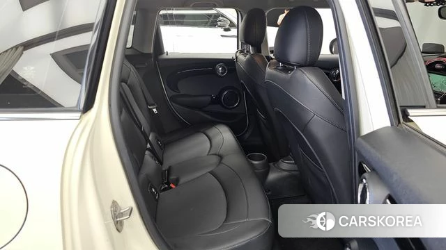 Mini Cooper 2019 Жемчужный цвет из Кореи, фото 3