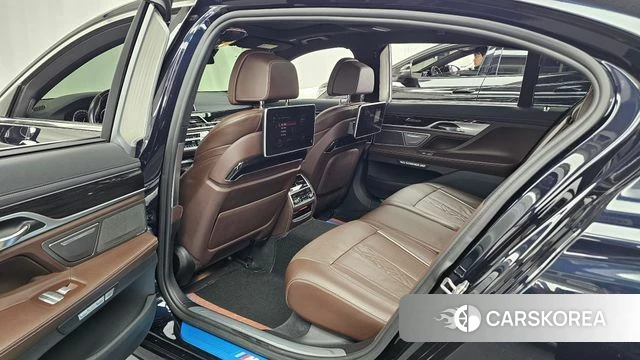 BMW 7 Series (G11) 2018 Черный из Кореи, фото 3