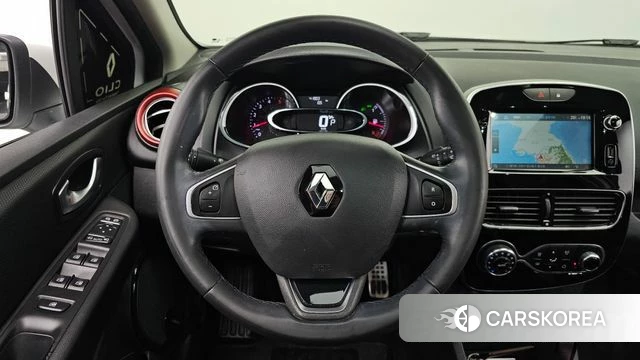 Renault Korea (Samsung) Clio 2019 Белый из Кореи, фото 3