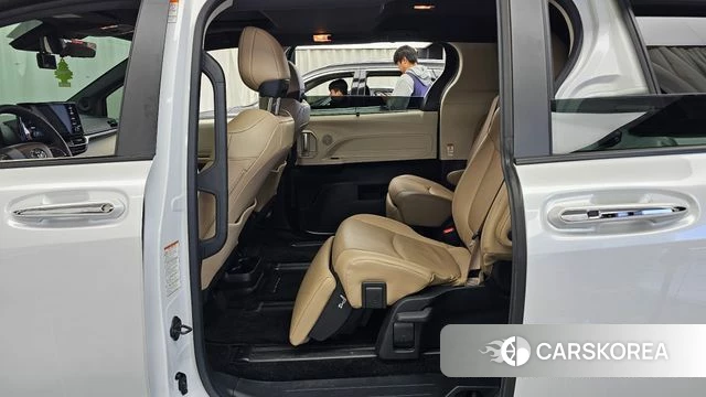 Toyota Sienna 4th Generation 2023 Белый из Кореи, фото 3