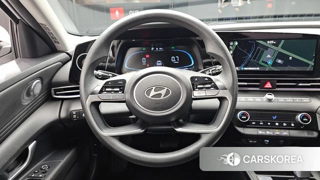Hyundai The New Avante (CN7) 2023 Белый из Кореи, фото 3
