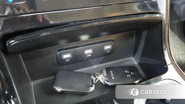 Kia Carnival 4th generation 2023 Серый из Кореи, фото 3