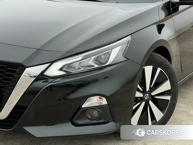 Nissan Altima 2022 Черный из Китая, фото 3