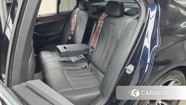 BMW 5 Series (G30) 2023 Черный из Кореи, фото 3