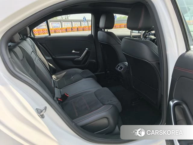 Mercedes-Benz A-Class 2024 Белый из Китая, фото 3