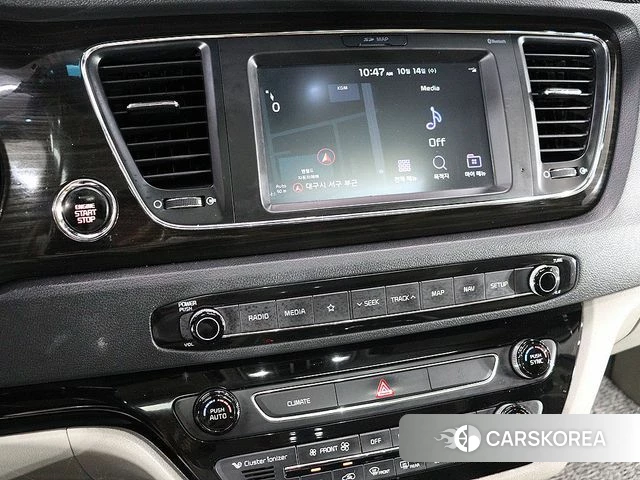 Kia The New Carnival 2018 Серебряный из Кореи, фото 3