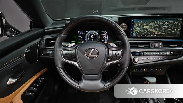 Lexus ES300h 7th generation 2023 Белый из Кореи, фото 3