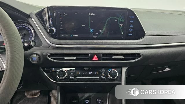 Hyundai Sonata (DN8) 2019 Серебристо-серый из Кореи, фото 3