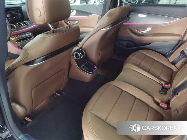 Mercedes-Benz E-Class 2024 Черный из Китая, фото 3