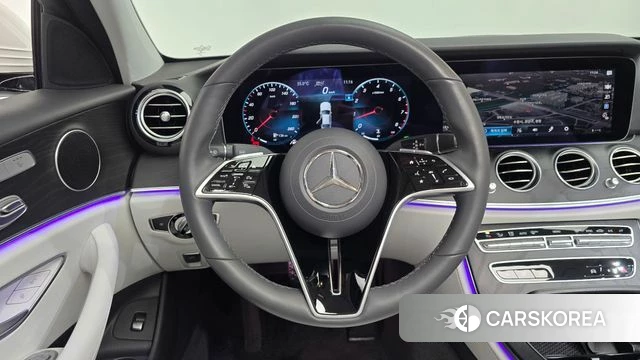 Mercedes-Benz E-Class W213 2022 Белый из Кореи, фото 3
