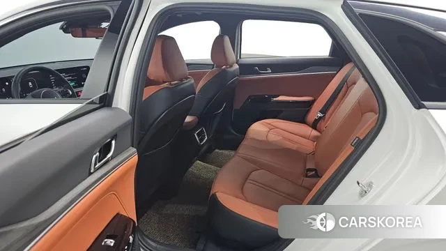 Kia The New K5 3rd generation 2025 Белый из Кореи, фото 3