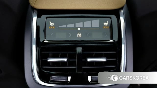 Volvo V60 Cross-Country 2nd Generation 2023 Черный из Кореи, фото 3