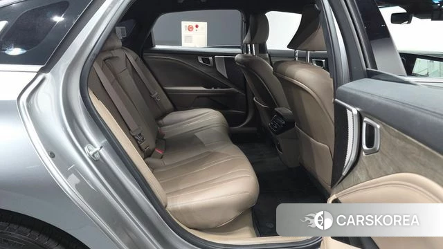 Kia K8 Hybrid 2023 Серебряный из Кореи, фото 3