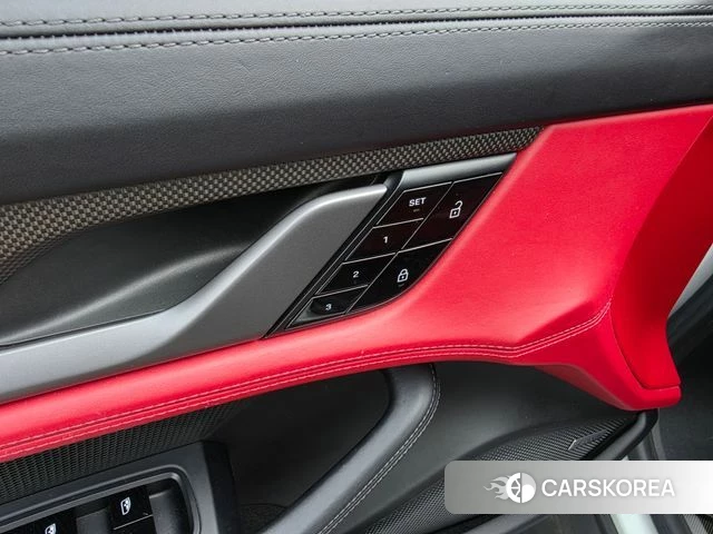 Porsche Taycan 2021 Белый из Кореи, фото 3