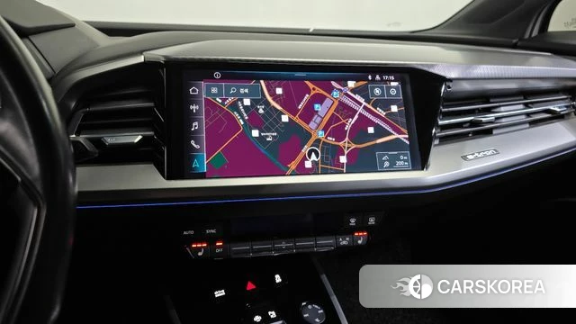 Audi Q4 e-Tron (F4) 2022 Белый из Кореи, фото 3