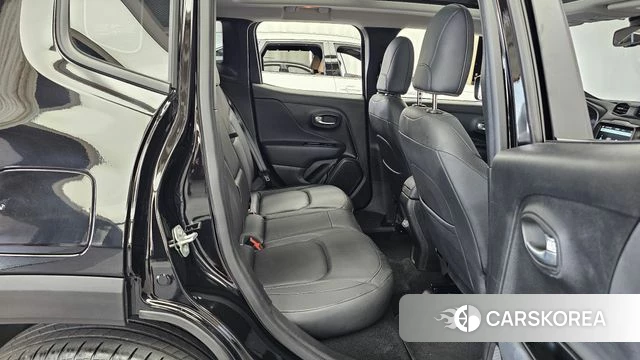 Jeep Renegade 2022 Черный из Кореи, фото 3