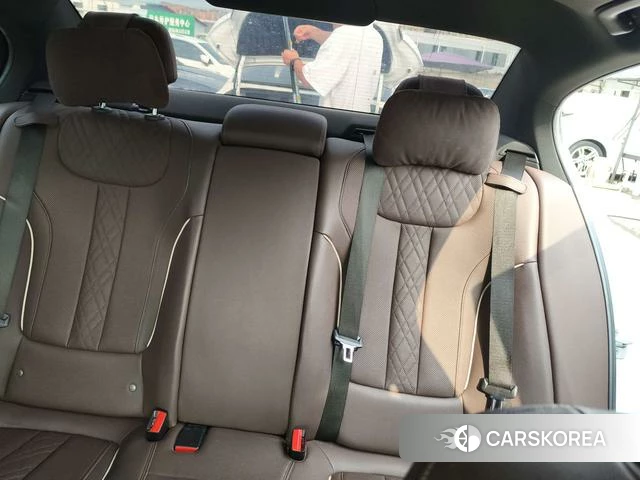 BMW 5 series 2021 Белый из Китая, фото 3