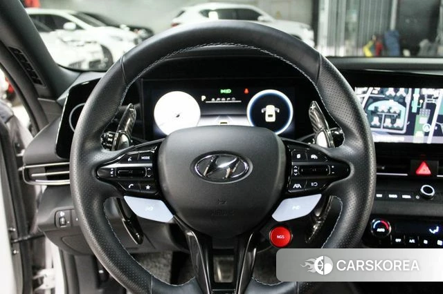 Hyundai Avante (CN7) 2022 Серебристо-серый из Кореи, фото 3