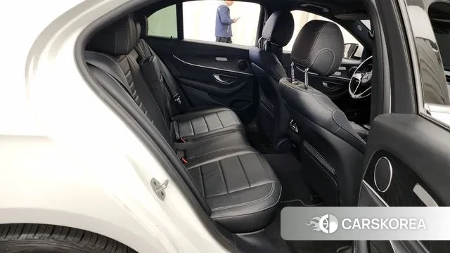 Mercedes-Benz E-Class W213 2021 Белый из Кореи, фото 3