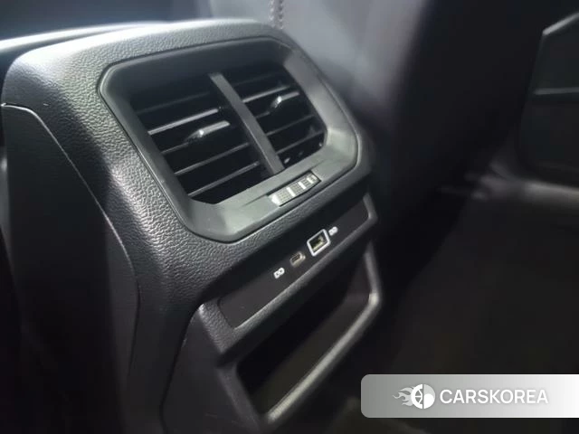 Volkswagen Tharu 2022 Черный из Китая, фото 3
